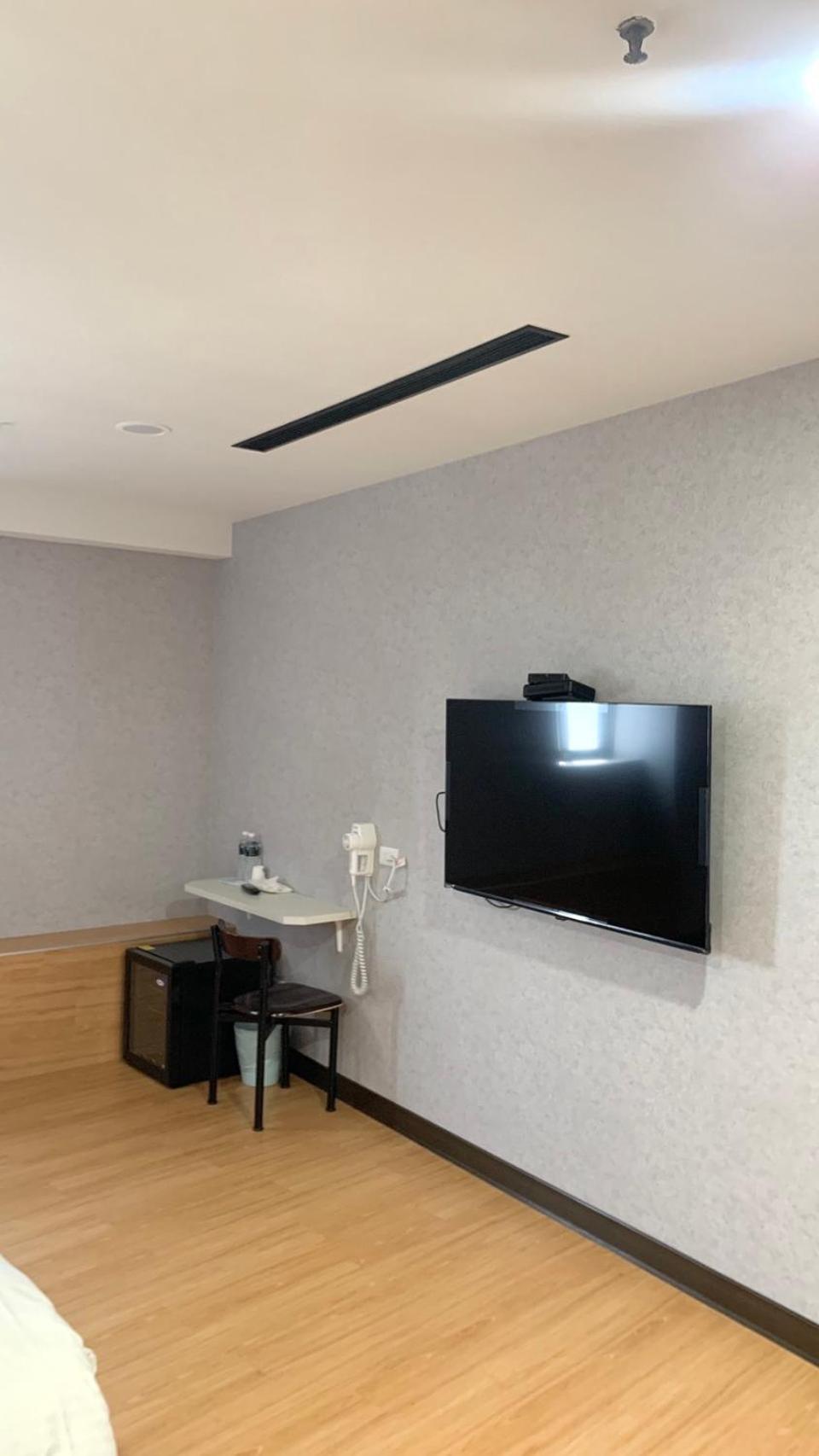 Lan Yin Tie Dao Hotel Tajnan Kültér fotó