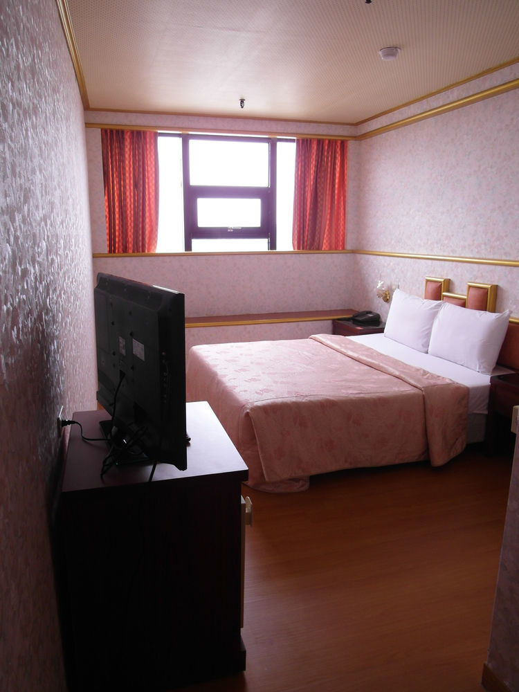 Lan Yin Tie Dao Hotel Tajnan Kültér fotó